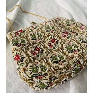 Vintage Floral Embroidered Clutch With Pearls
